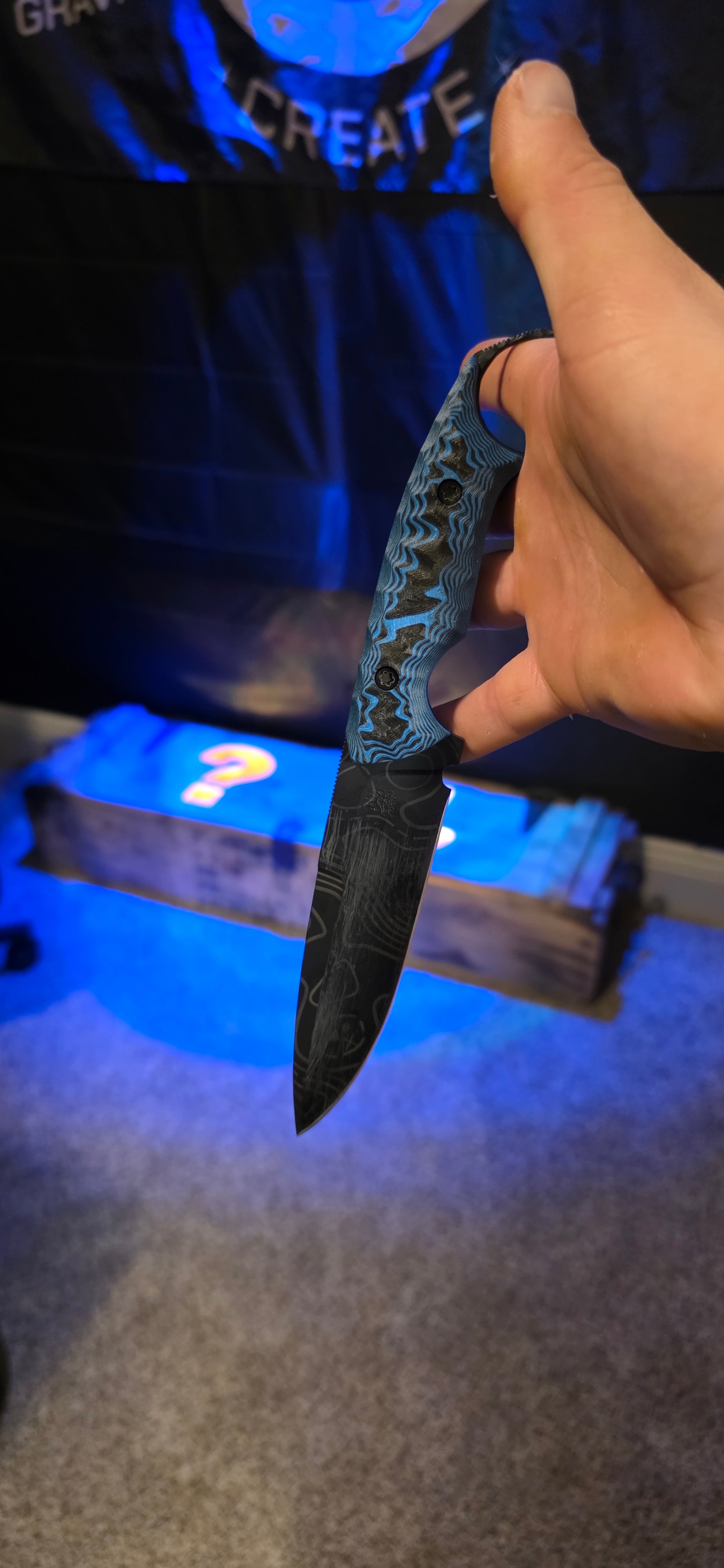 CUSTOM KNIFE SCALES