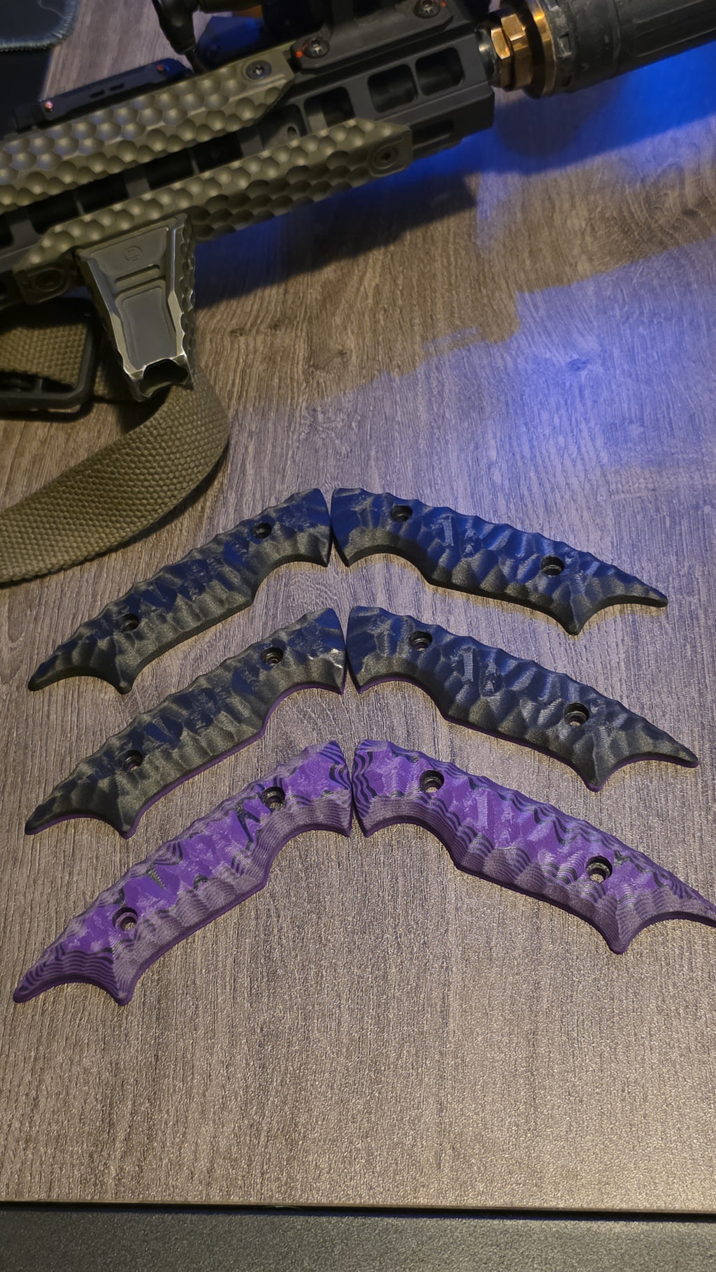 CUSTOM KNIFE SCALES