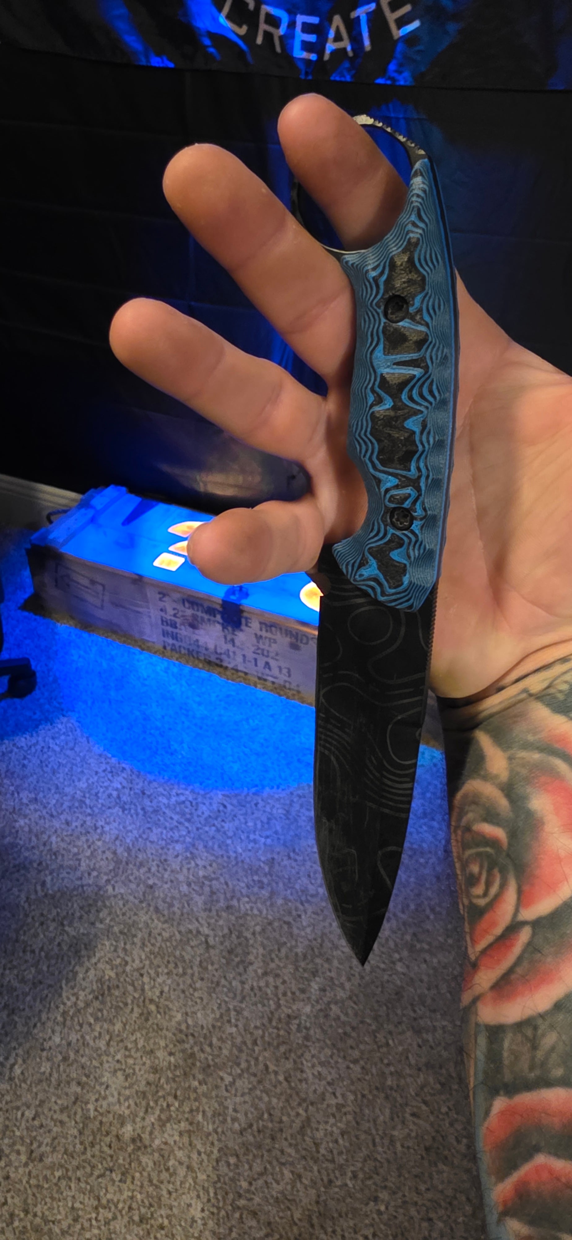 CUSTOM KNIFE SCALES